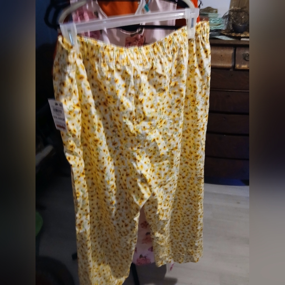 New Intimate Sunflower Pjs - Picture 2 of 7